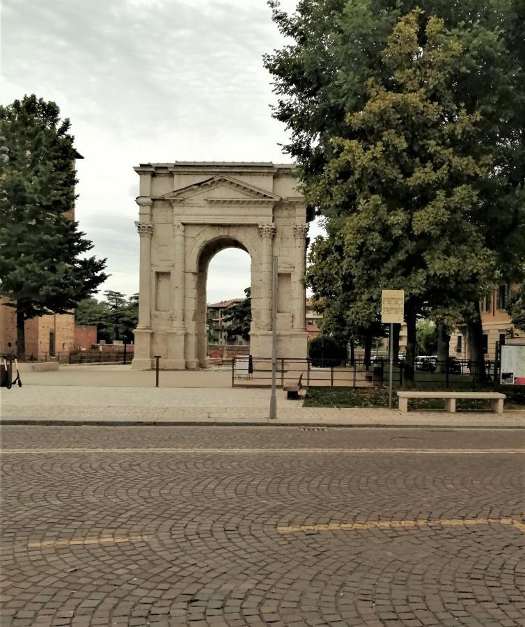 Castle View Lodge Intero Appartamento Verona Centro Storico — Photos 3